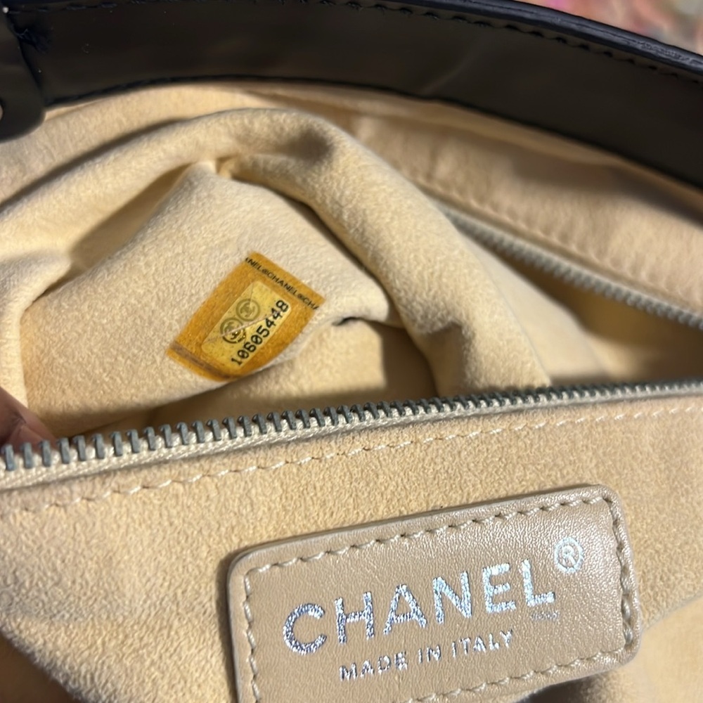 Retail $5000 Chanel tote leather bag authentic rare - Picture 14 of 17